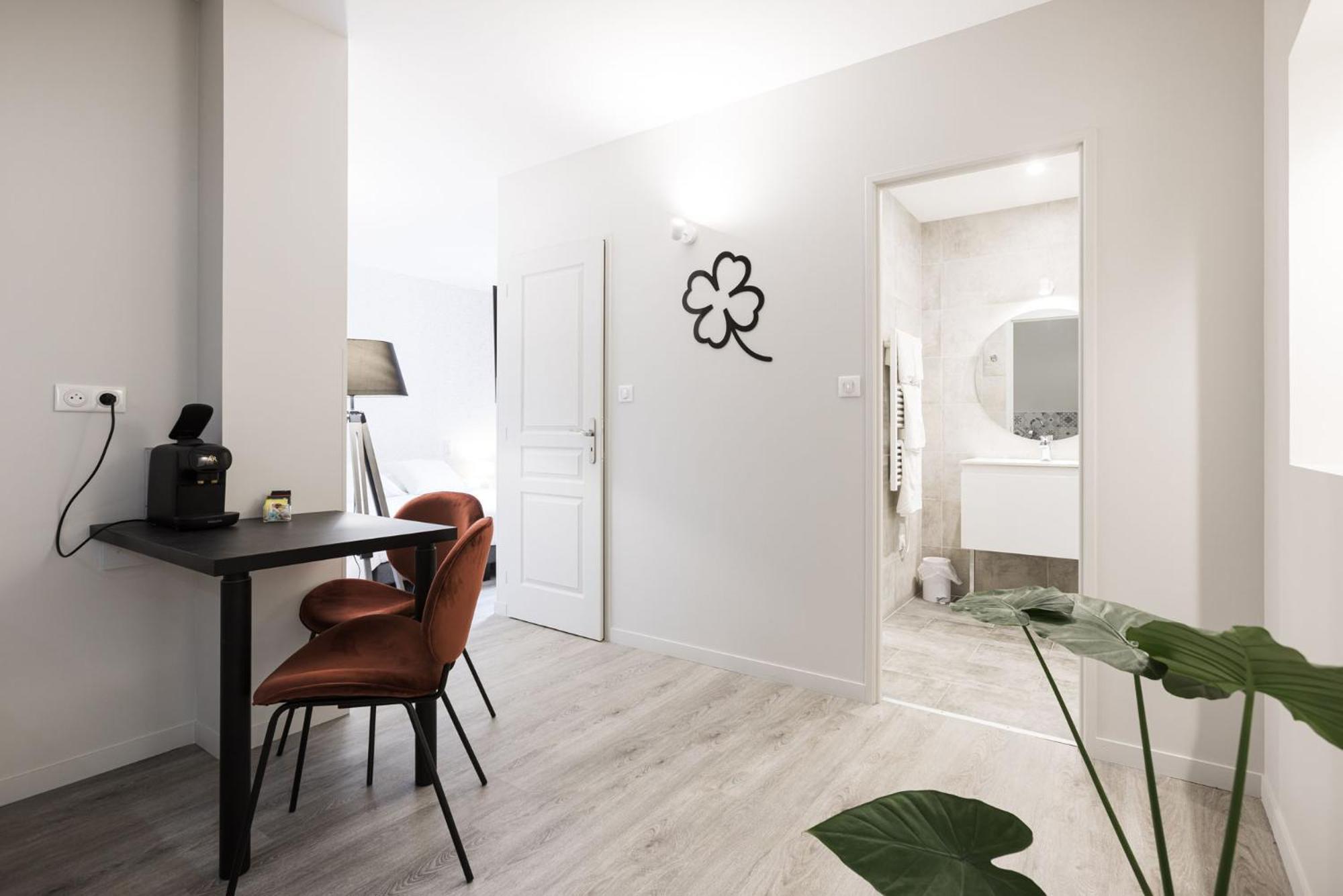 Le Trefle A Quatre Feuilles Hotel Siorac-en-Perigord ภายนอก รูปภาพ